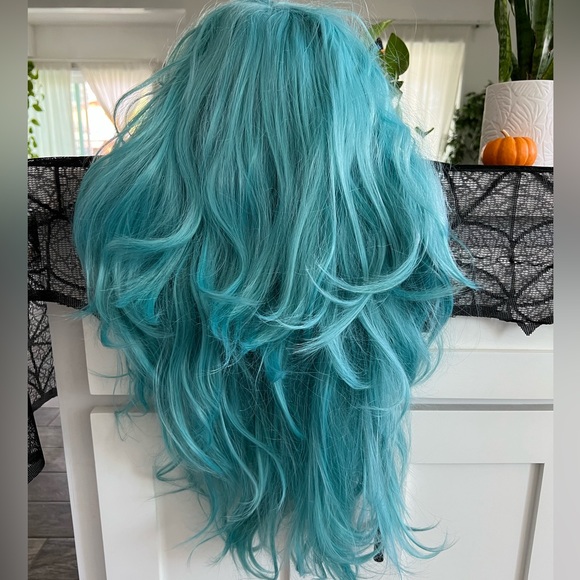 Turquoise Wig - Picture 3 of 7